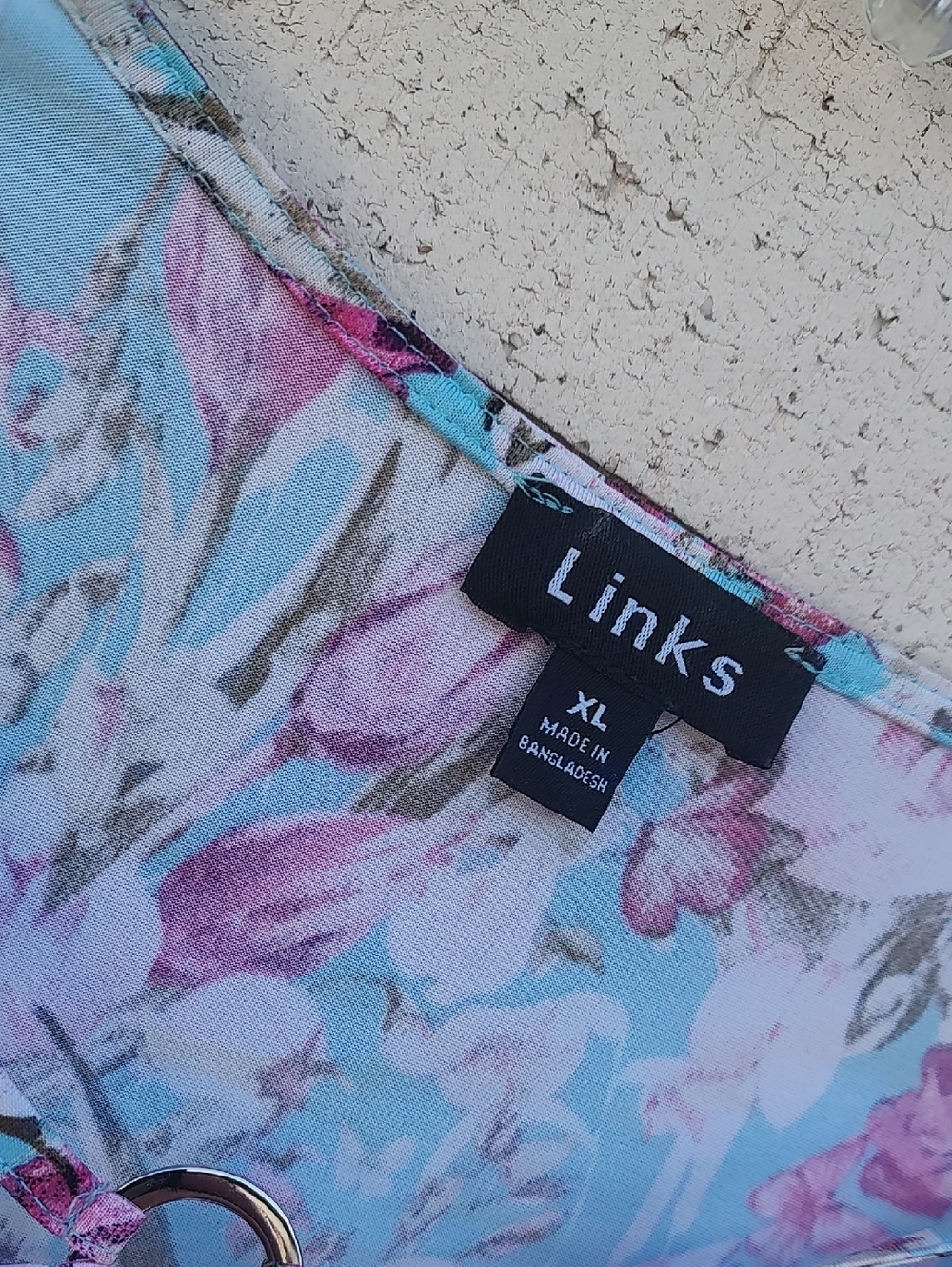 Link Pastel Blue Floral Short Sleeve Blouse with Ring Detail - Picture 6 of 9
